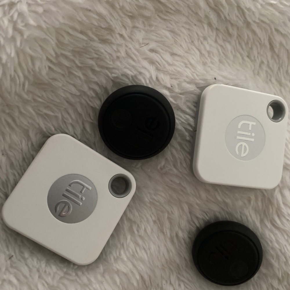 Tile a tracking device - Picture 2 of 2